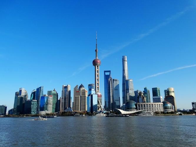 虚实融合、内容出海，庄闲和游戏如何定义下一代娱乐公司？